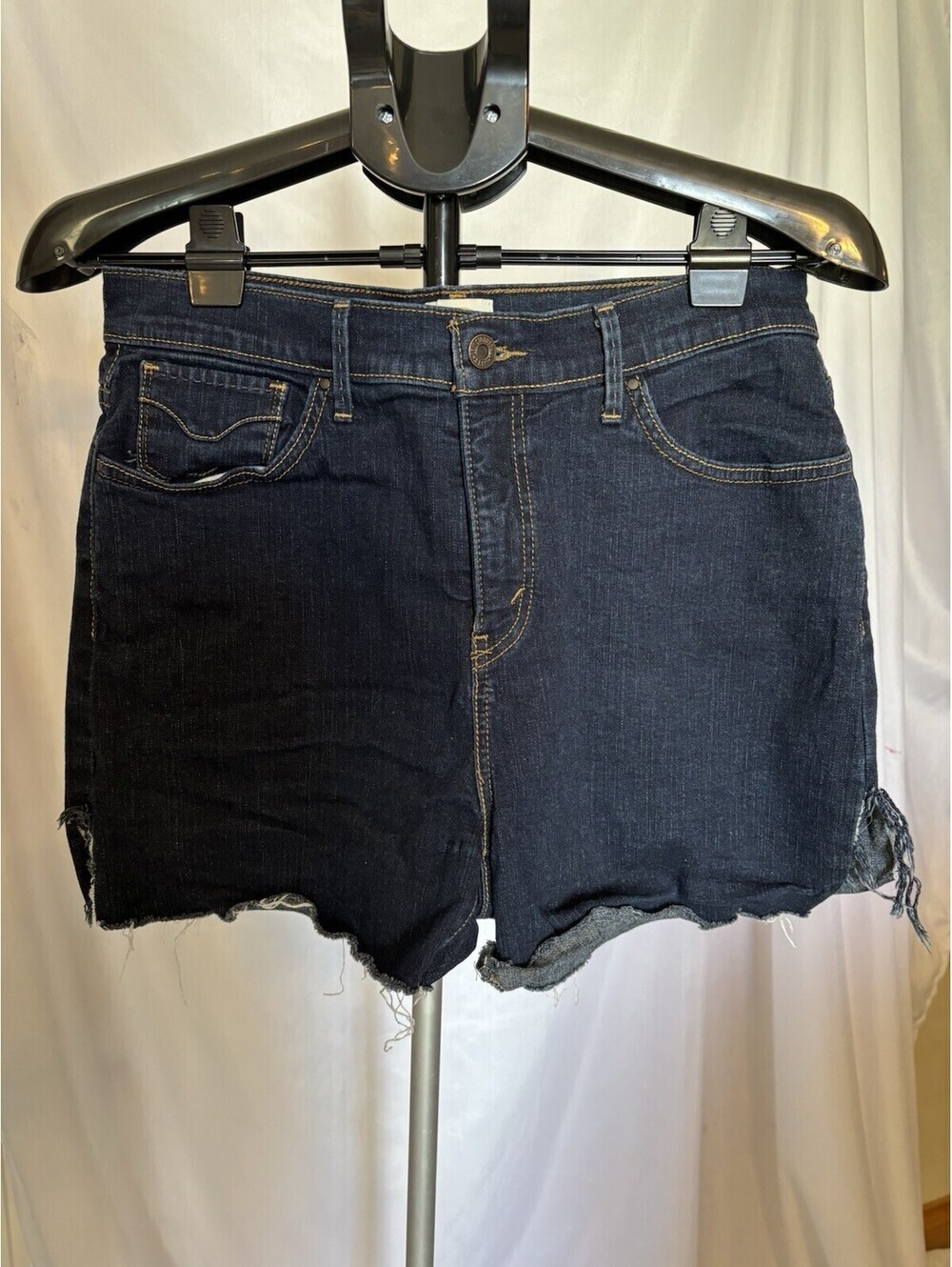LEVI DARK BLUE PERFECTLY SLIMMING HIGH RISE CUTOFFS SHORTS